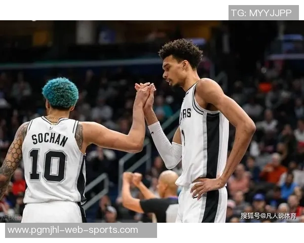 福克斯盛赞文班潜力无限期待携手追逐篮球伟大之路