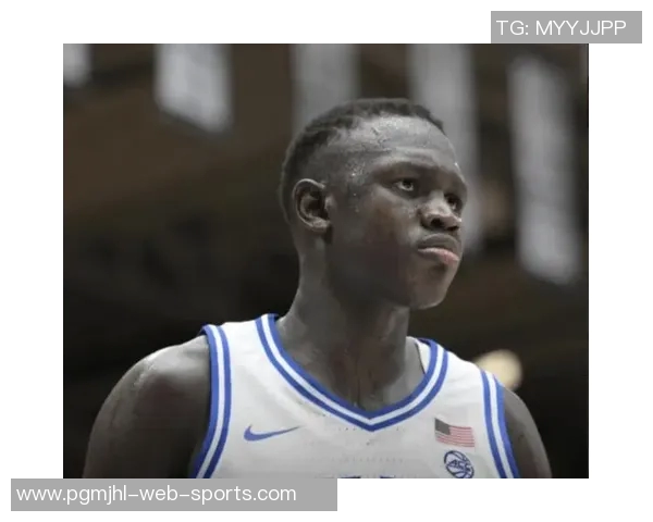 马卢阿奇生涯首秀表现亮眼4分钟内罚球1分并送出1次盖帽