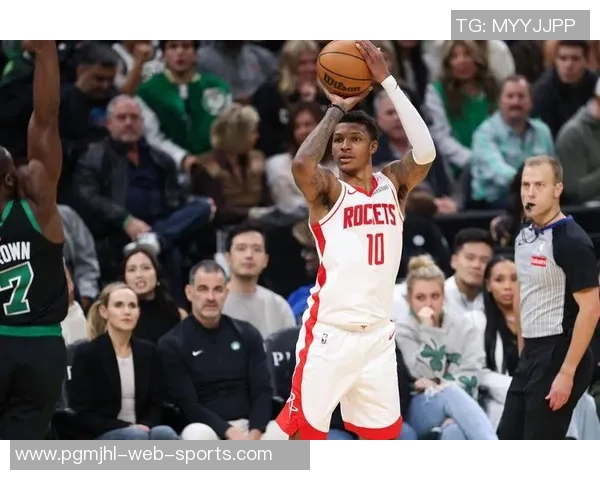 火箭召回表现出色的戴维森明天对阵开拓者或将迎来机会 火箭召回表现出色的戴维森明天对阵开拓者或将迎来机会