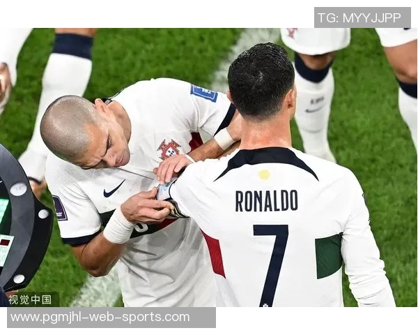 佩佩回忆初见C罗时光:17岁少年训练后啃苹果健身的故事 佩佩回忆初见C罗时光:17岁少年训练后啃苹果健身的故事