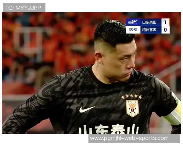 王大雷36岁庆祝里程碑荣获两件中国顶级联赛出场数纪念球衣 王大雷36岁庆祝里程碑荣获两件中国顶级联赛出场数纪念球衣